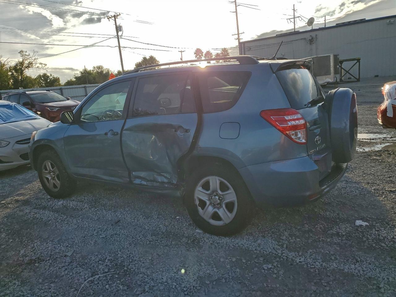 2010 TOYOTA RAV4 photo 2