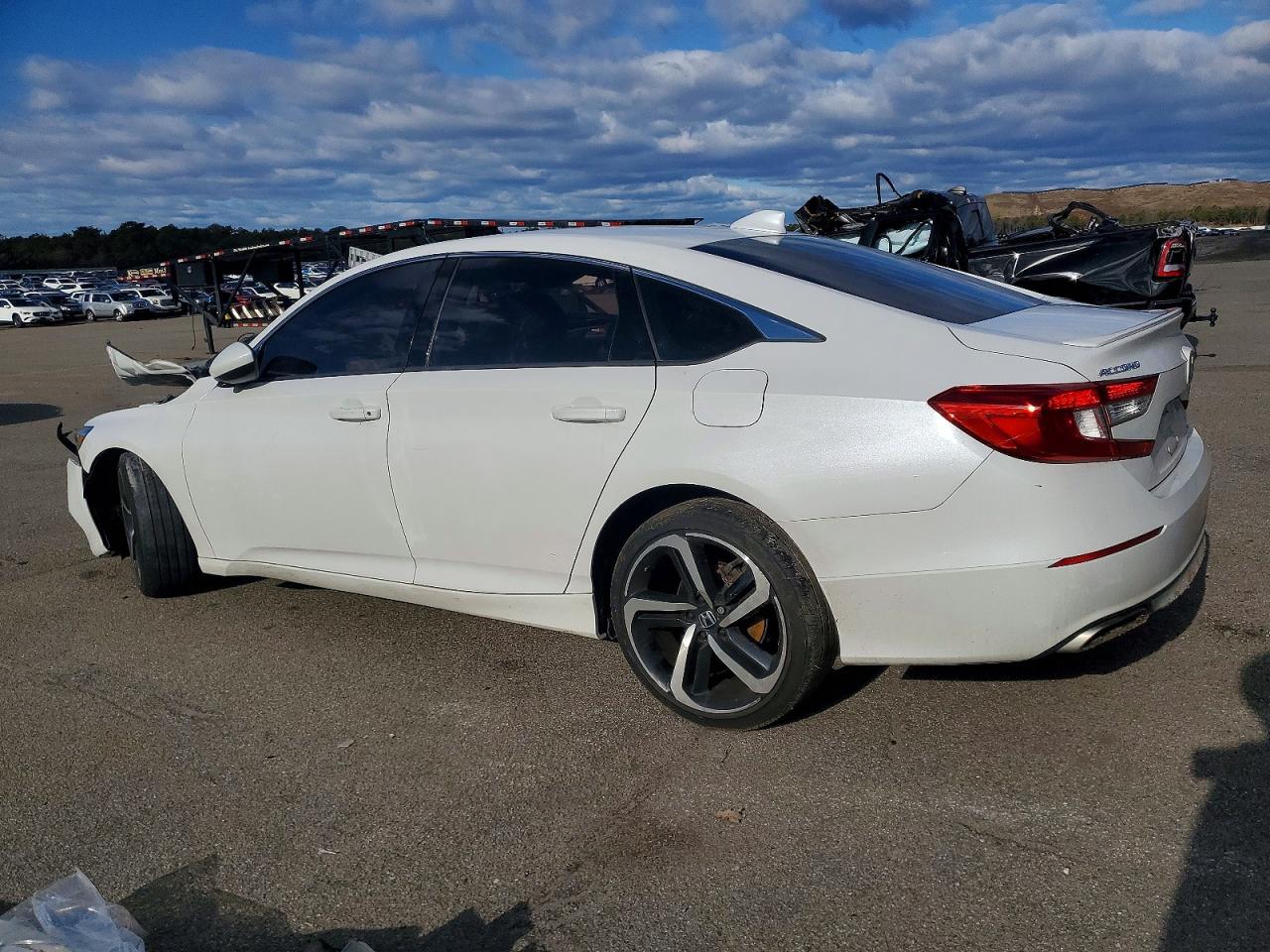 2020 HONDA ACCORD SPORT photo 2