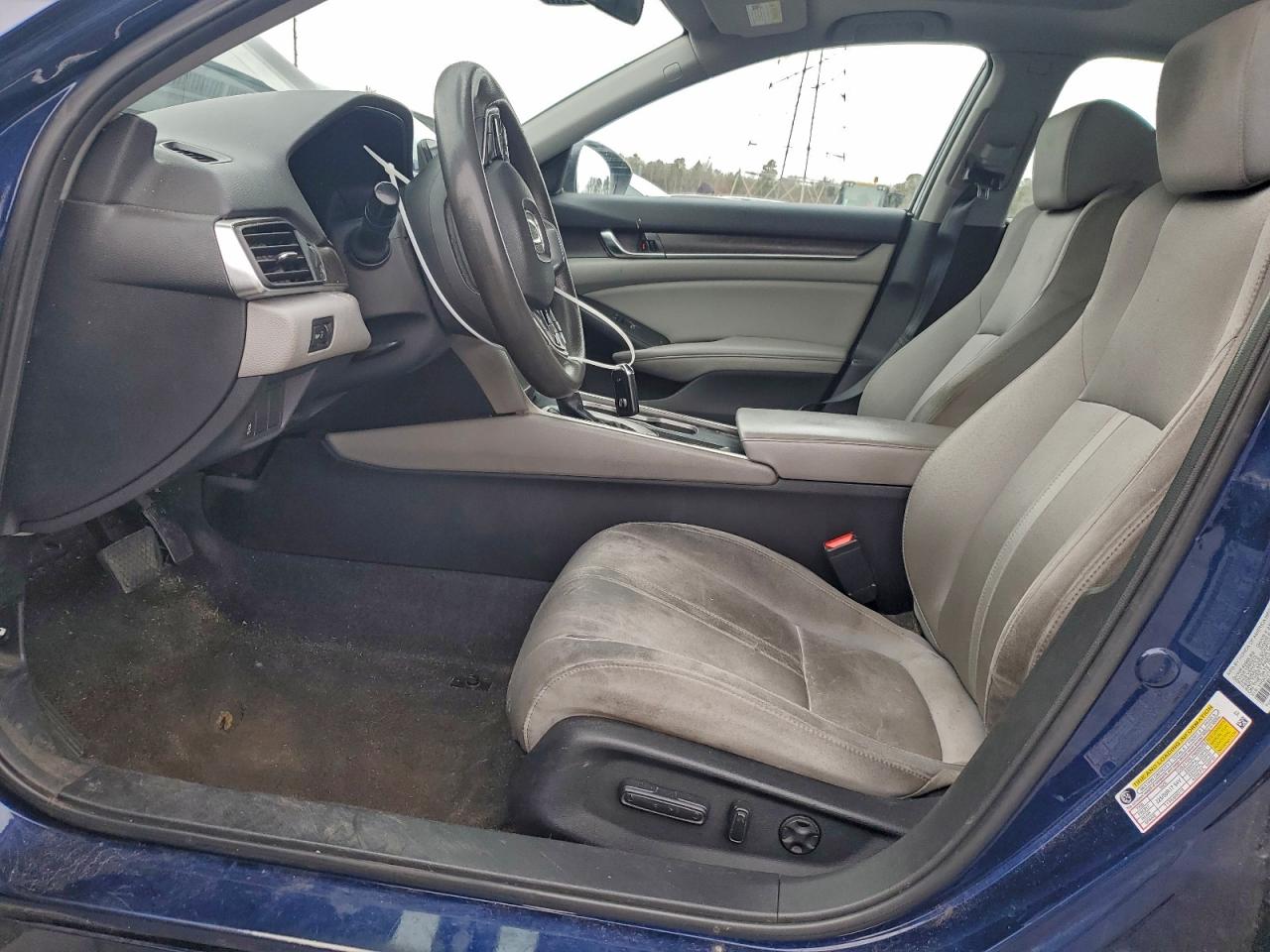 2018 HONDA ACCORD EX photo 7
