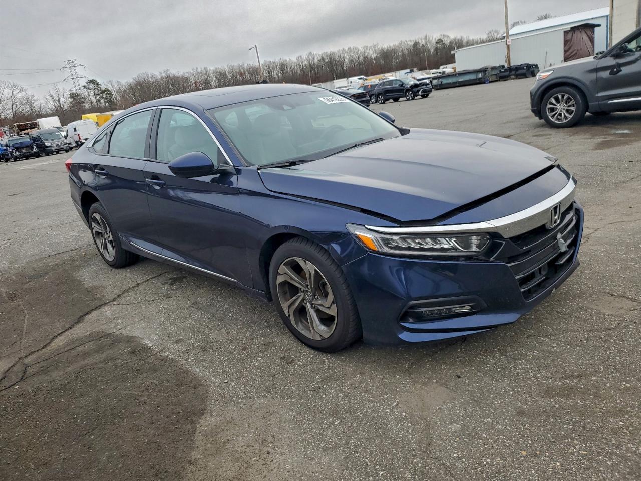 2018 HONDA ACCORD EX photo 4