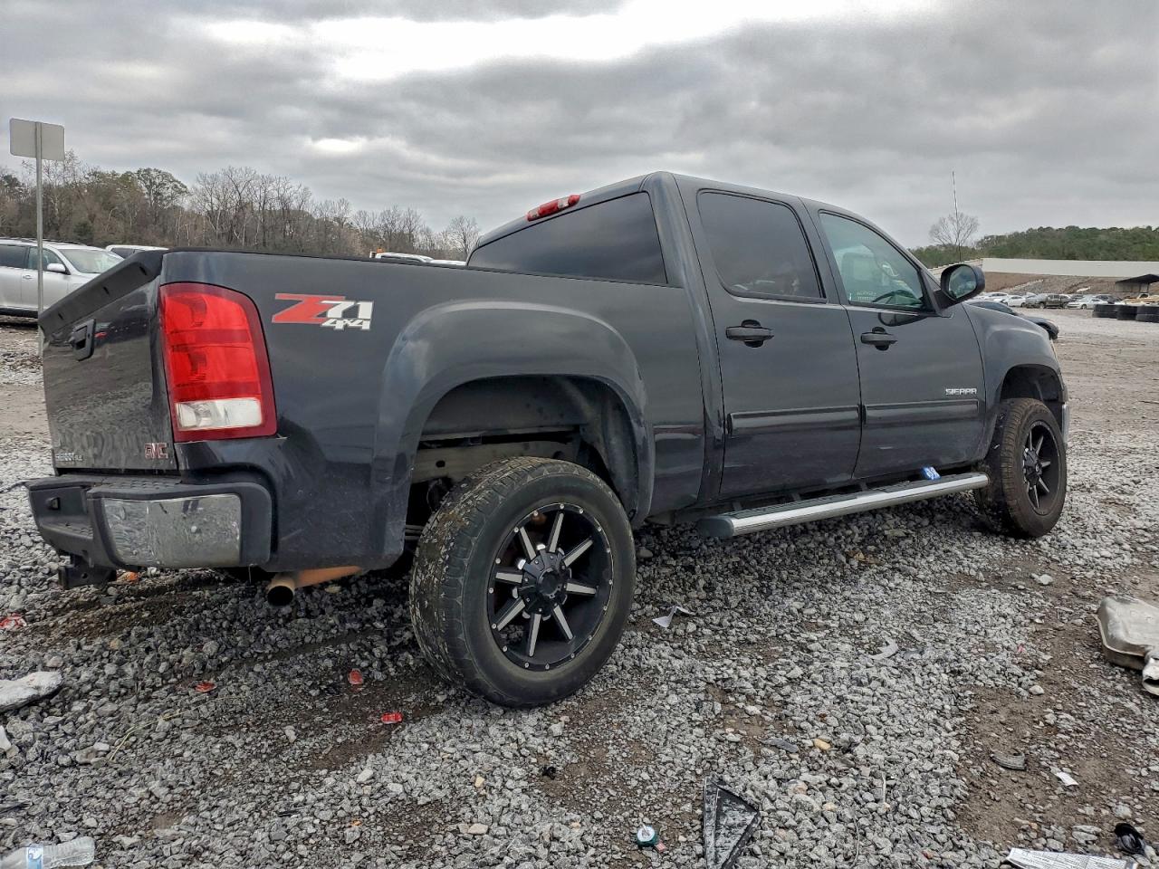 2010 GMC SIERRA K1500 SLE photo 3