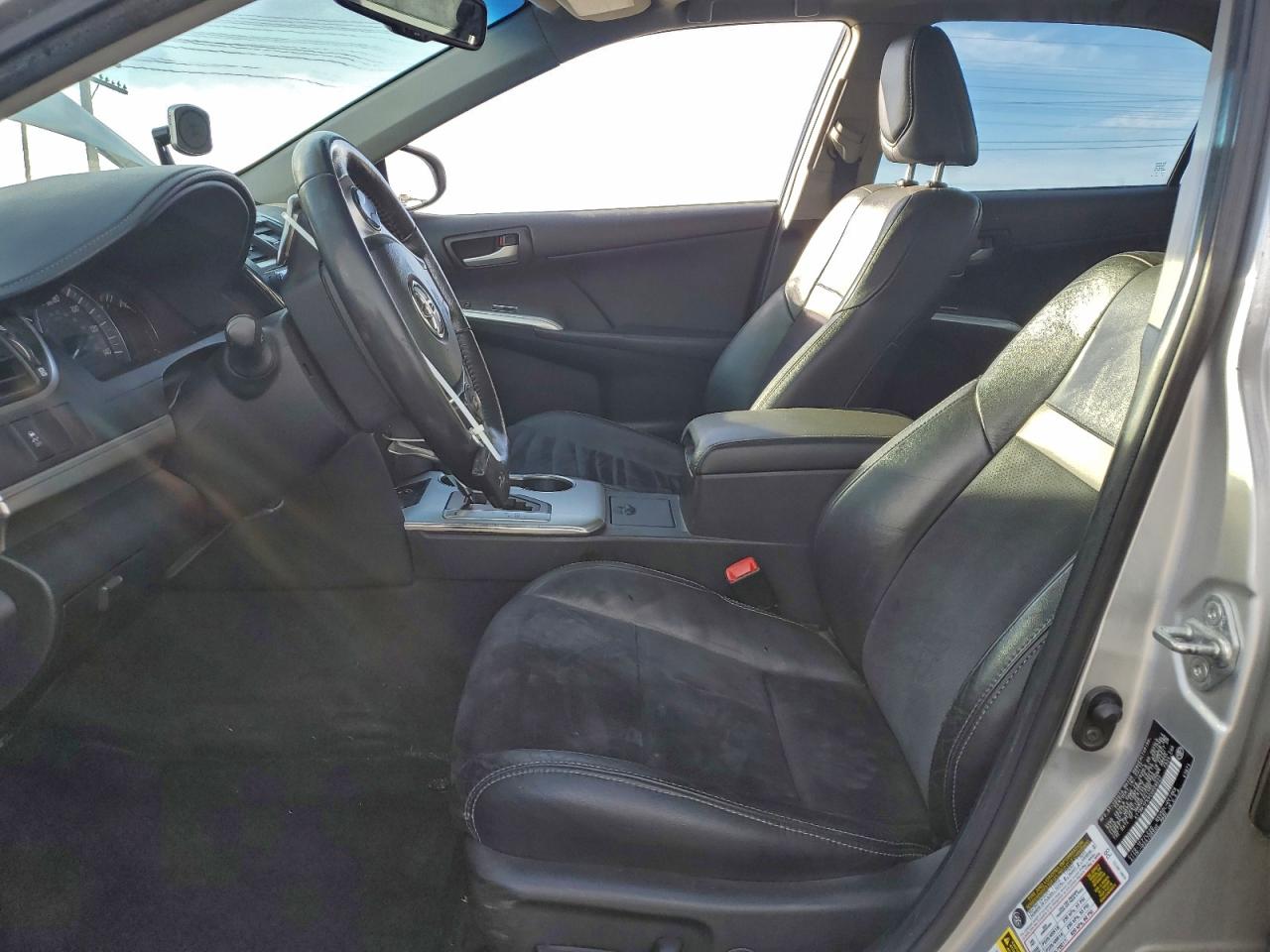 2012 TOYOTA CAMRY SE photo 7