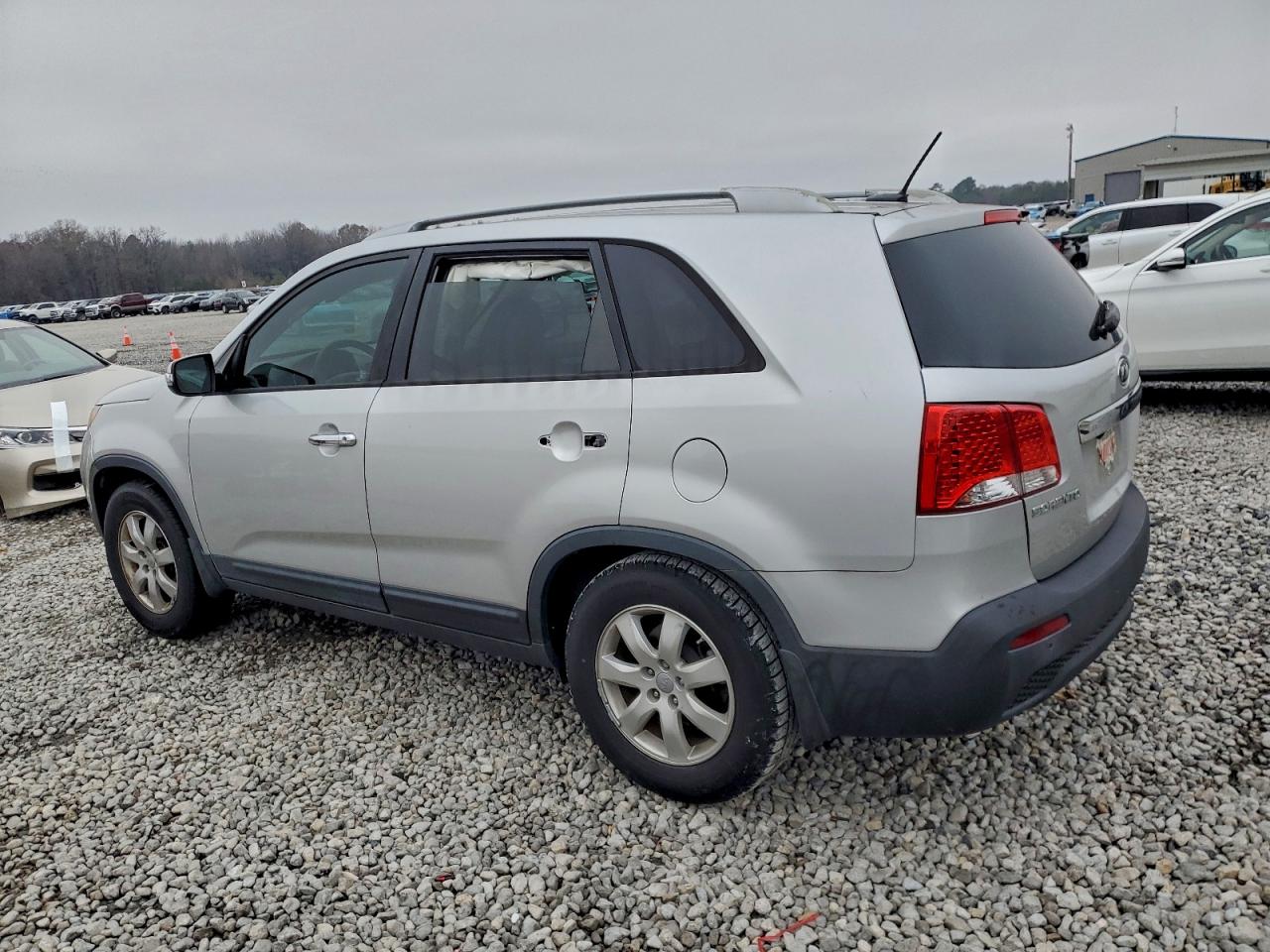 2013 KIA SORENTO LX photo 2
