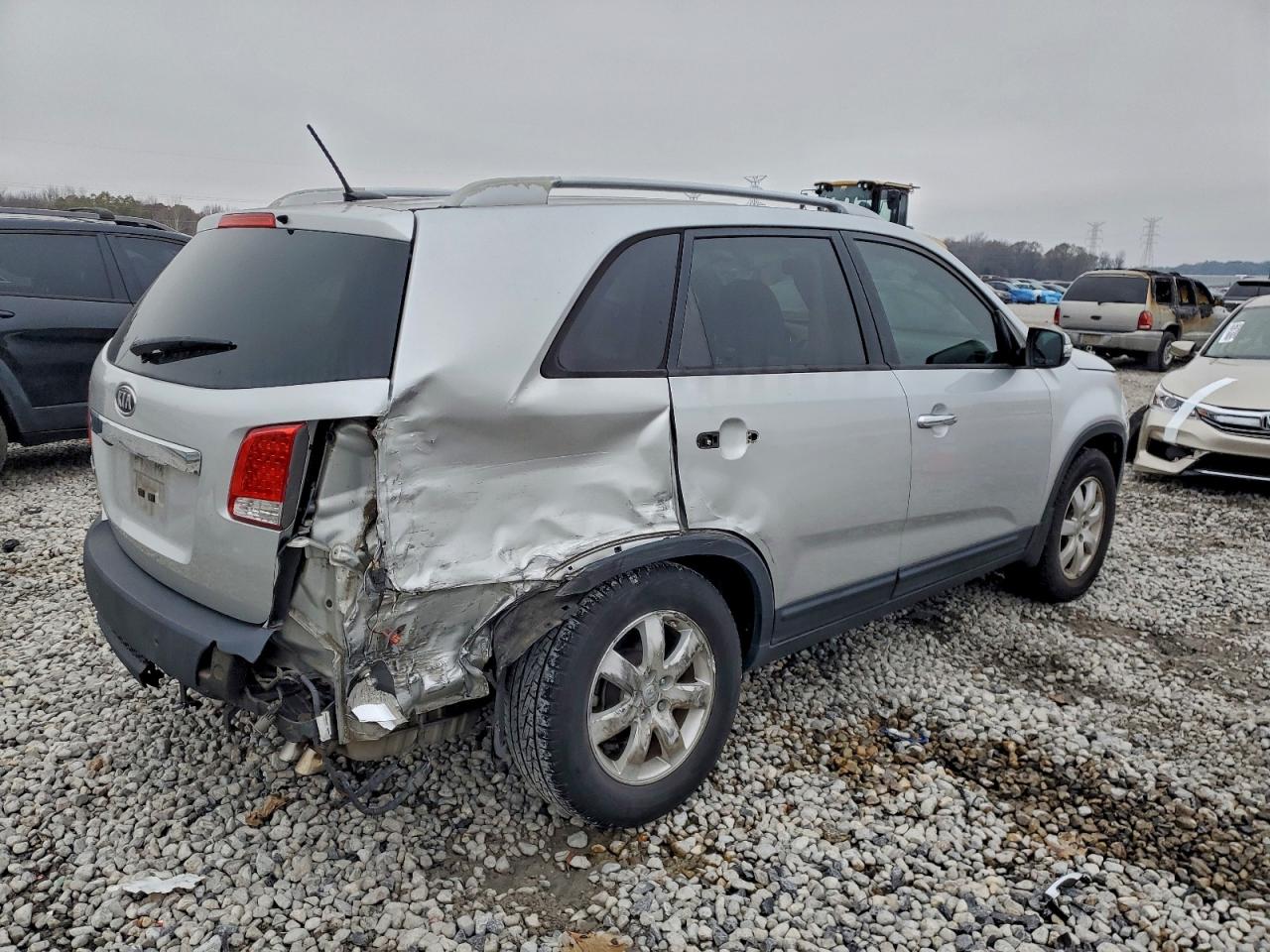 2013 KIA SORENTO LX photo 3
