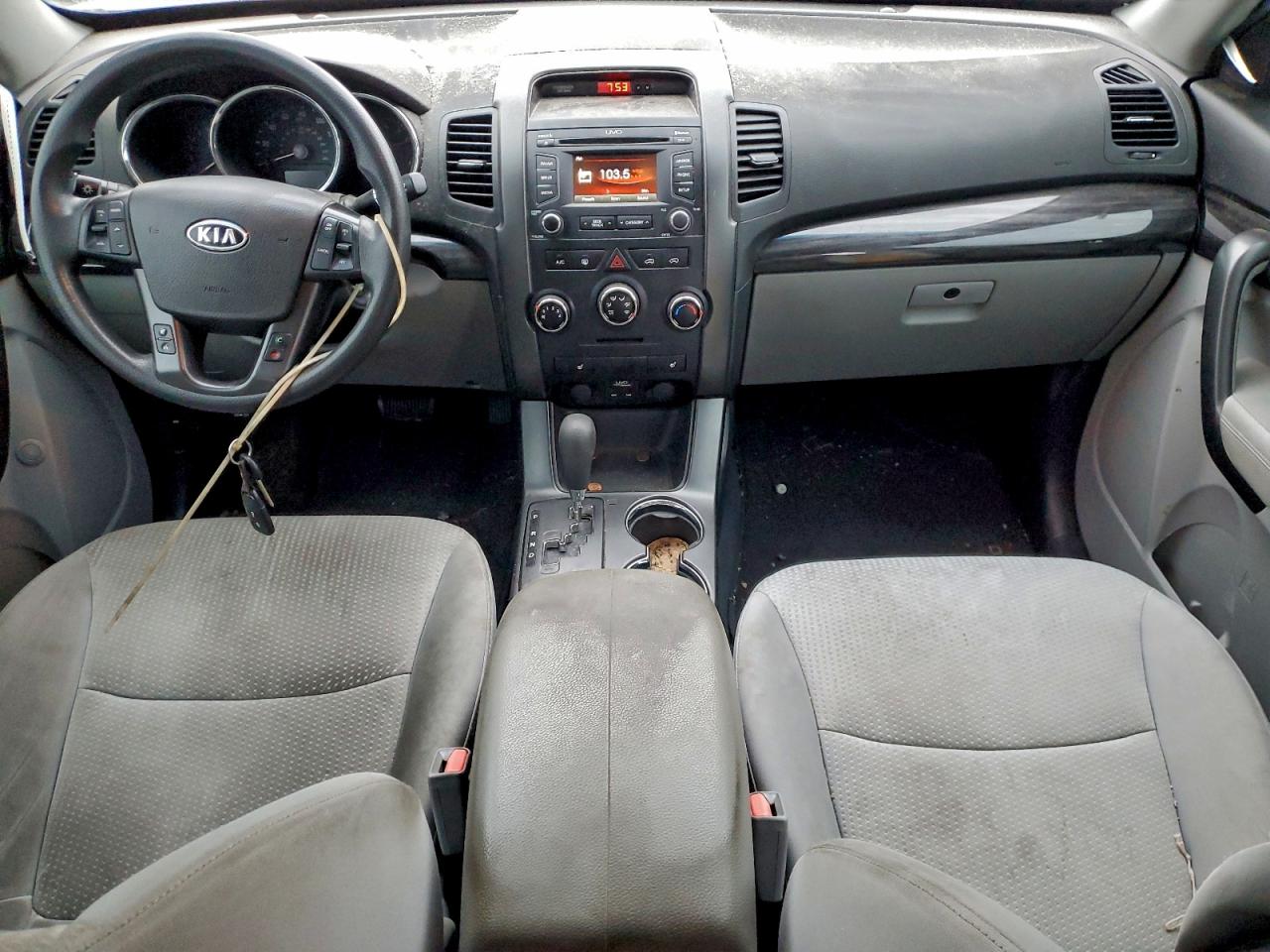 2013 KIA SORENTO LX photo 8
