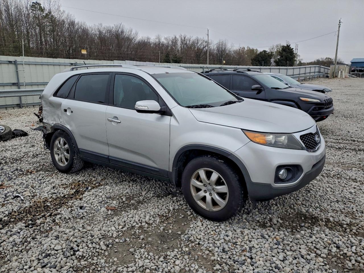 2013 KIA SORENTO LX photo 4