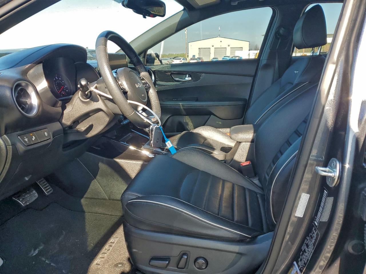 2023 KIA FORTE GT LINE photo 13