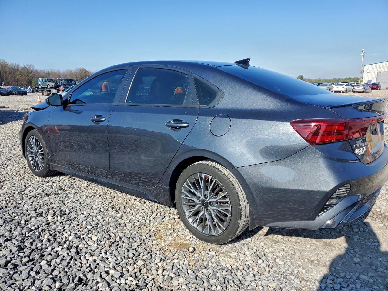 2023 KIA FORTE GT LINE photo 3