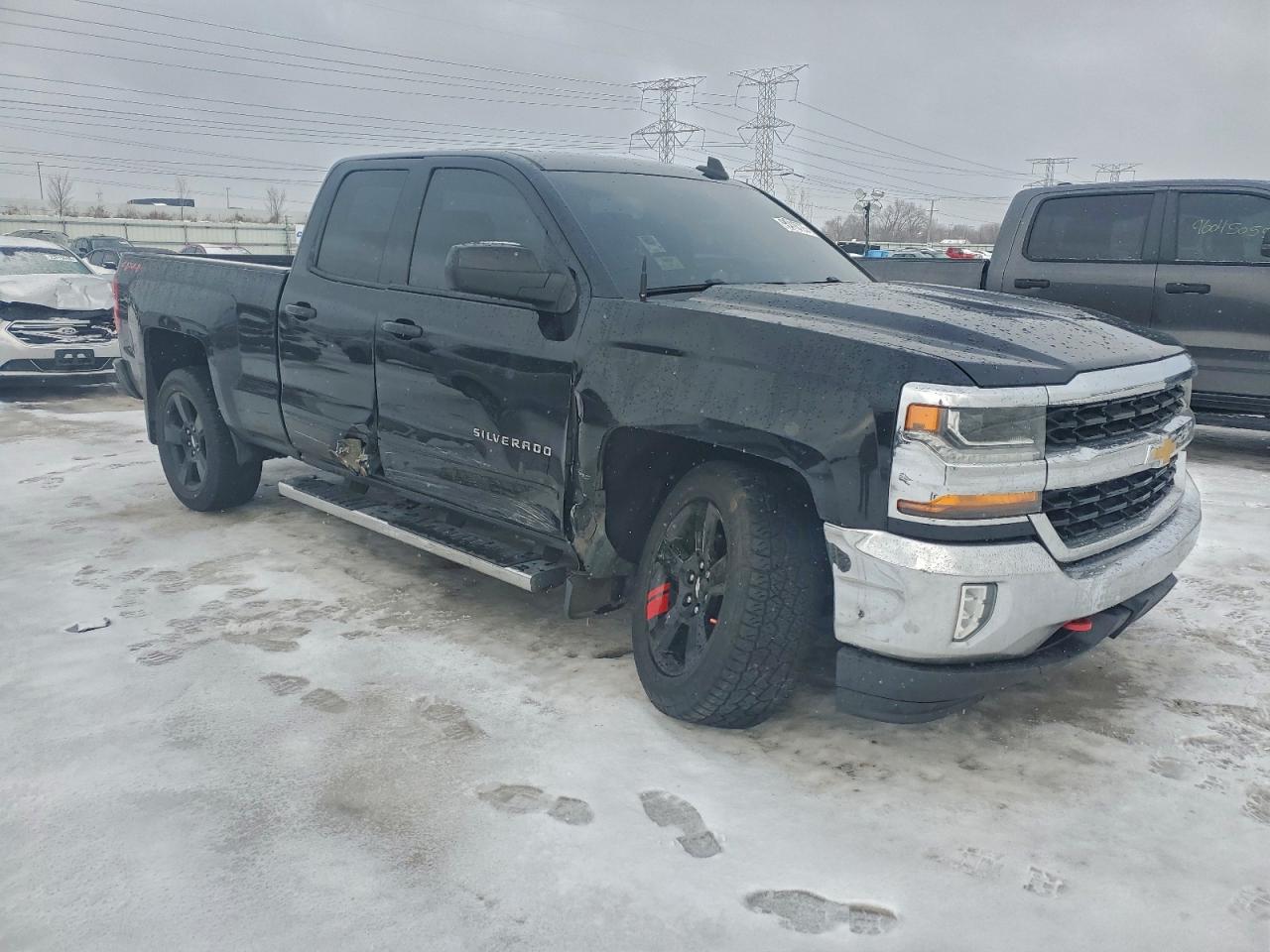 2018 CHEVROLET SILVERADO K1500 LT photo 4