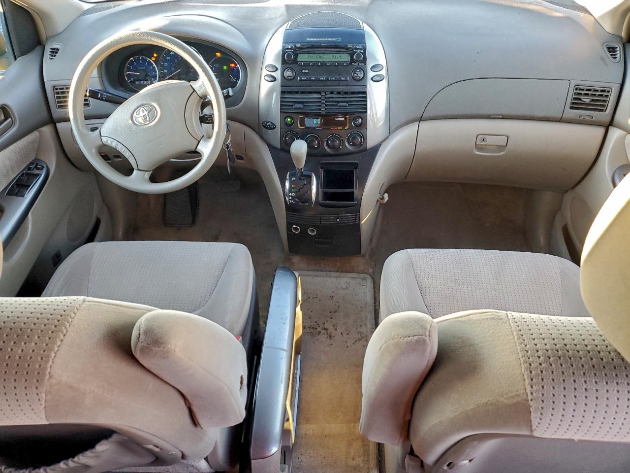 2008 TOYOTA SIENNA CE photo 8