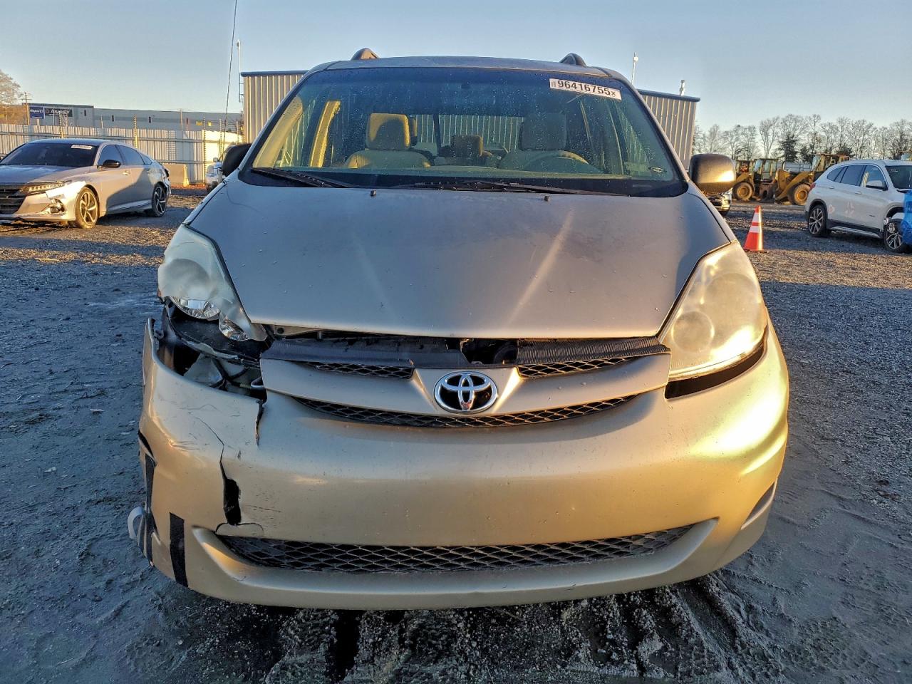 2008 TOYOTA SIENNA CE photo 5