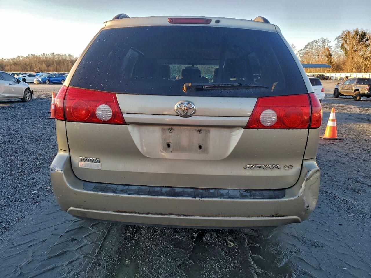 2008 TOYOTA SIENNA CE photo 6