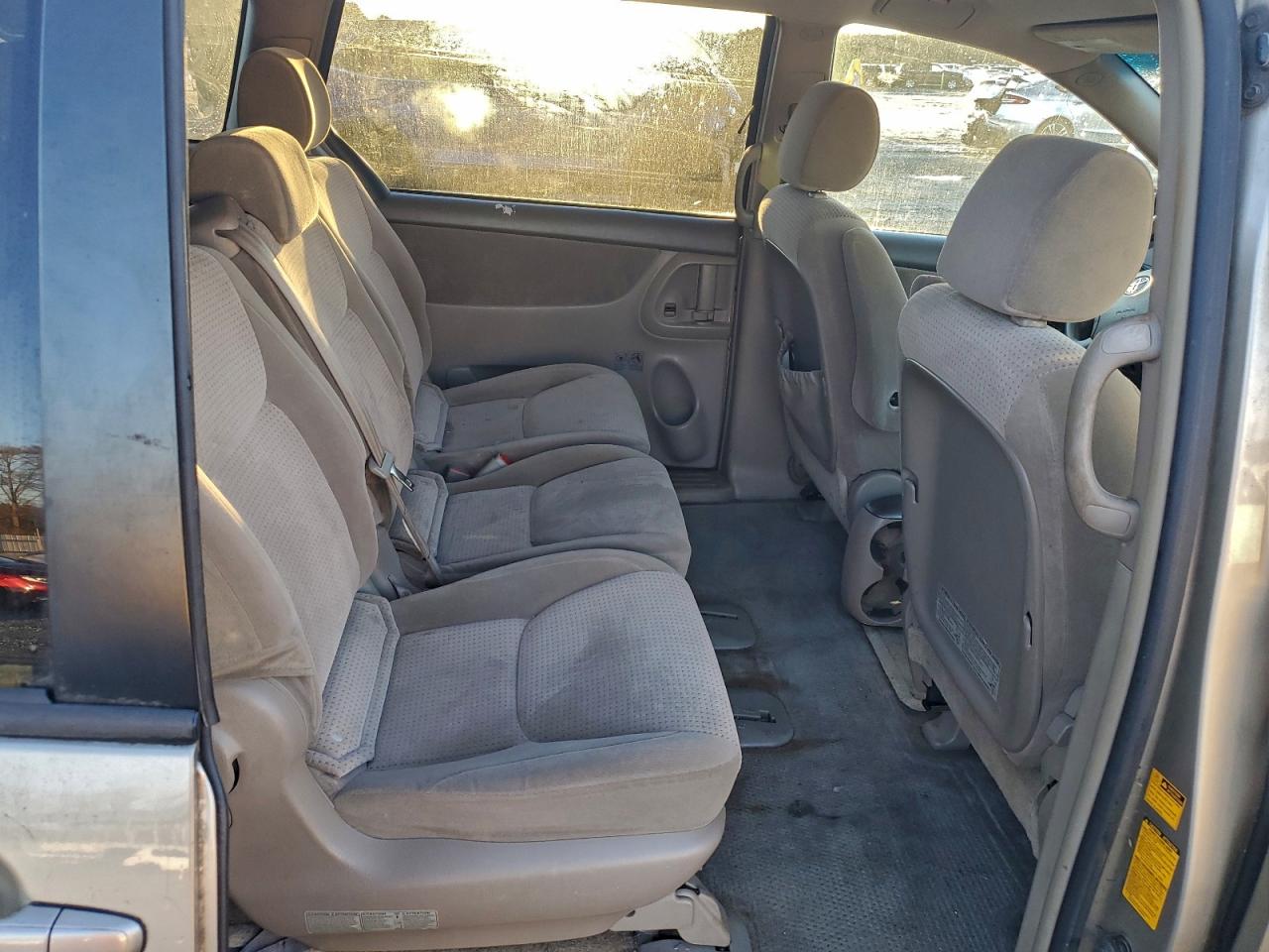 2008 TOYOTA SIENNA CE photo 11