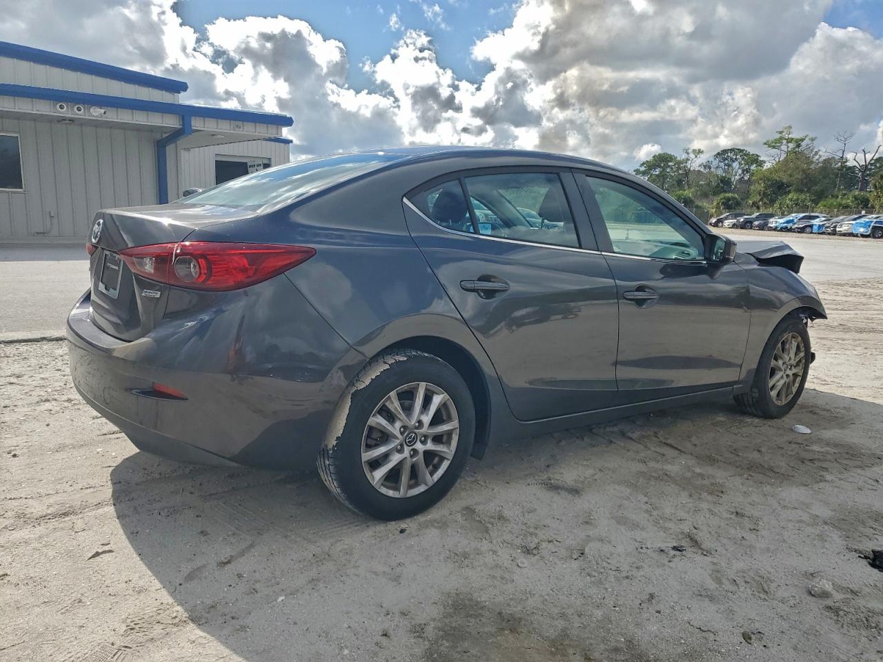 2017 MAZDA 3 SPORT photo 3