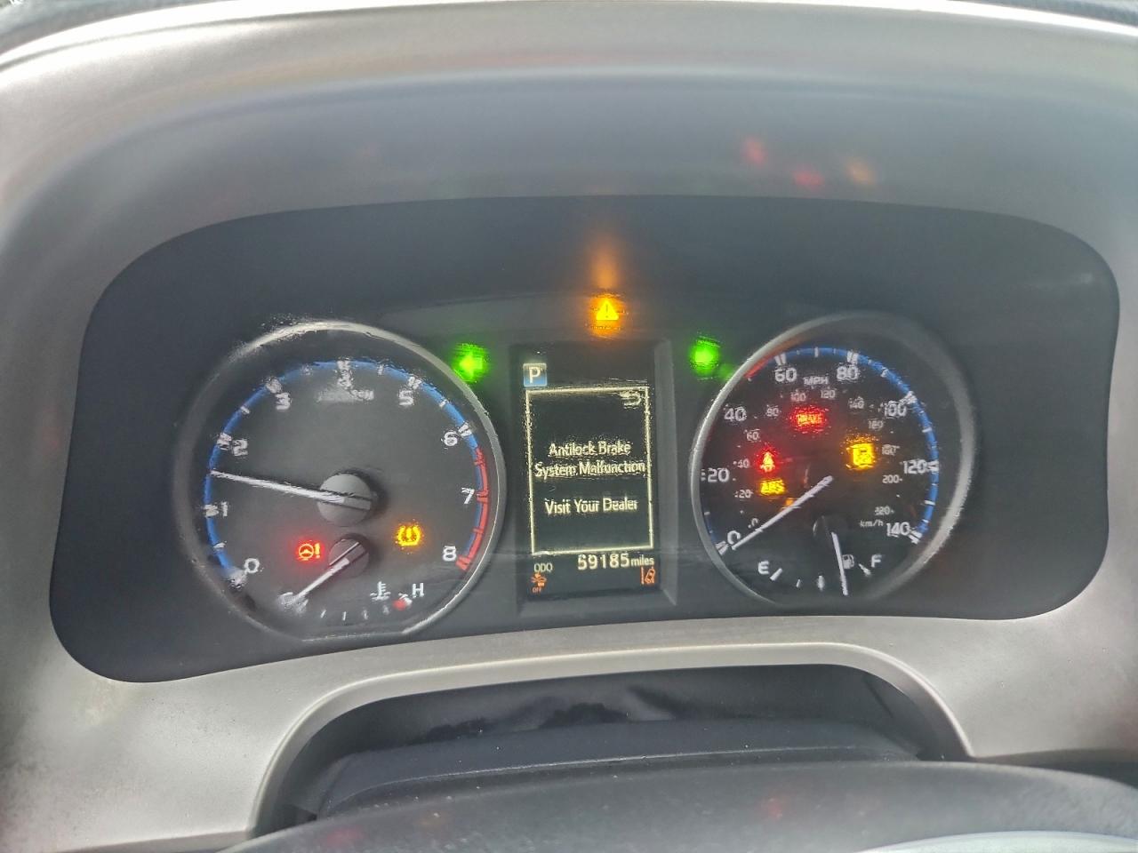2018 TOYOTA RAV4 LE photo 9