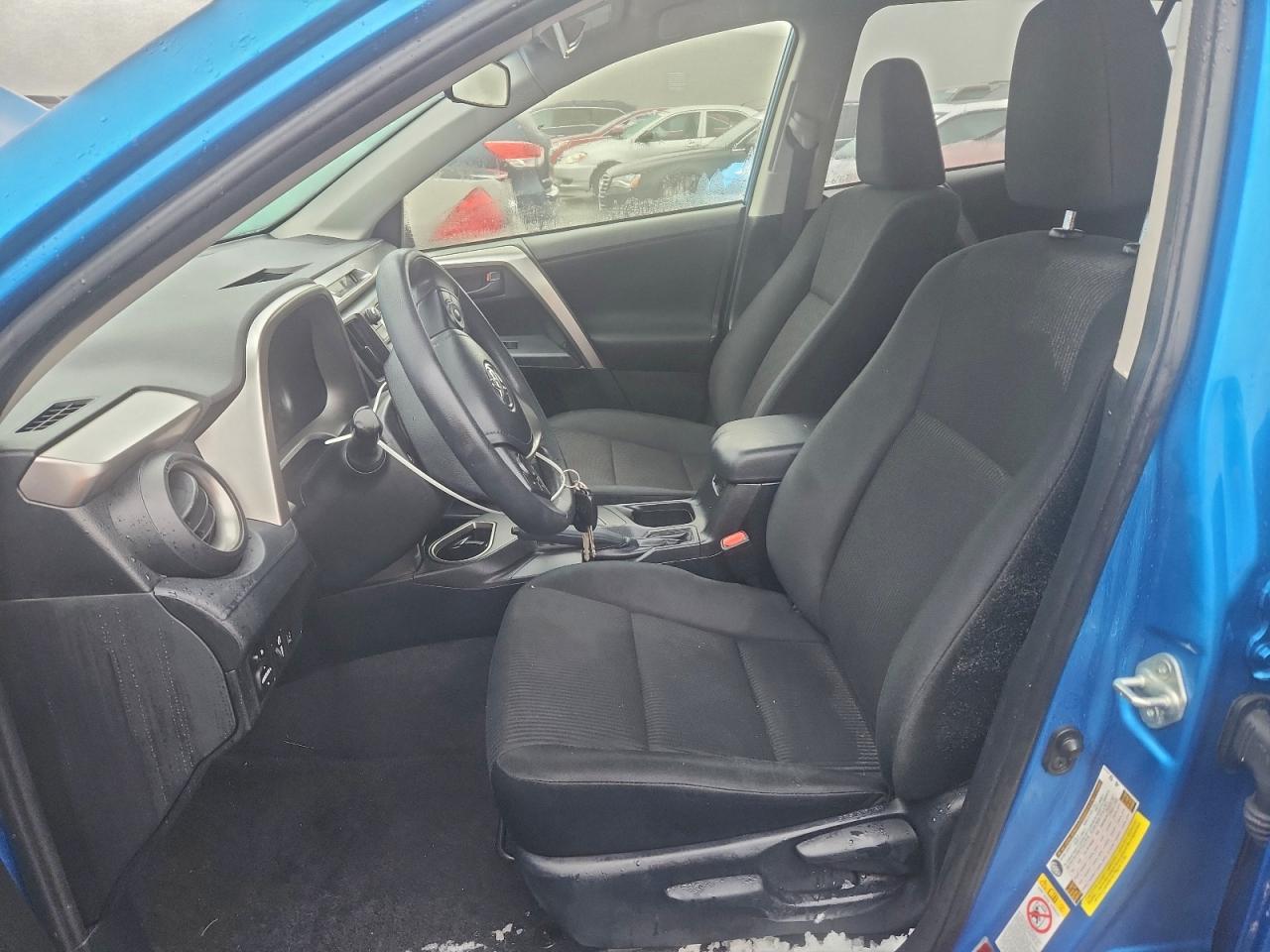 2018 TOYOTA RAV4 LE photo 7