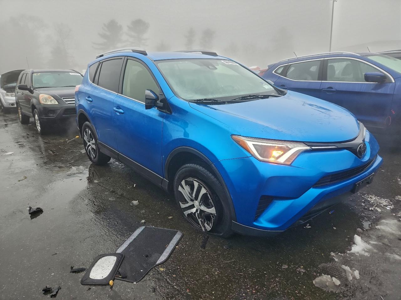 2018 TOYOTA RAV4 LE photo 4