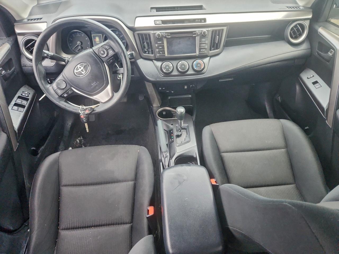 2018 TOYOTA RAV4 LE photo 8