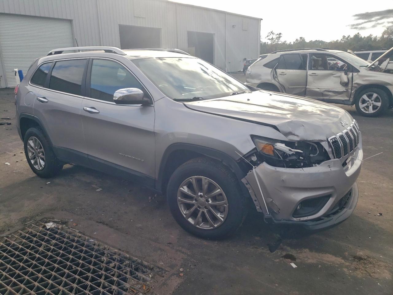 2019 JEEP CHEROKEE LATITUDE PLUS photo 4