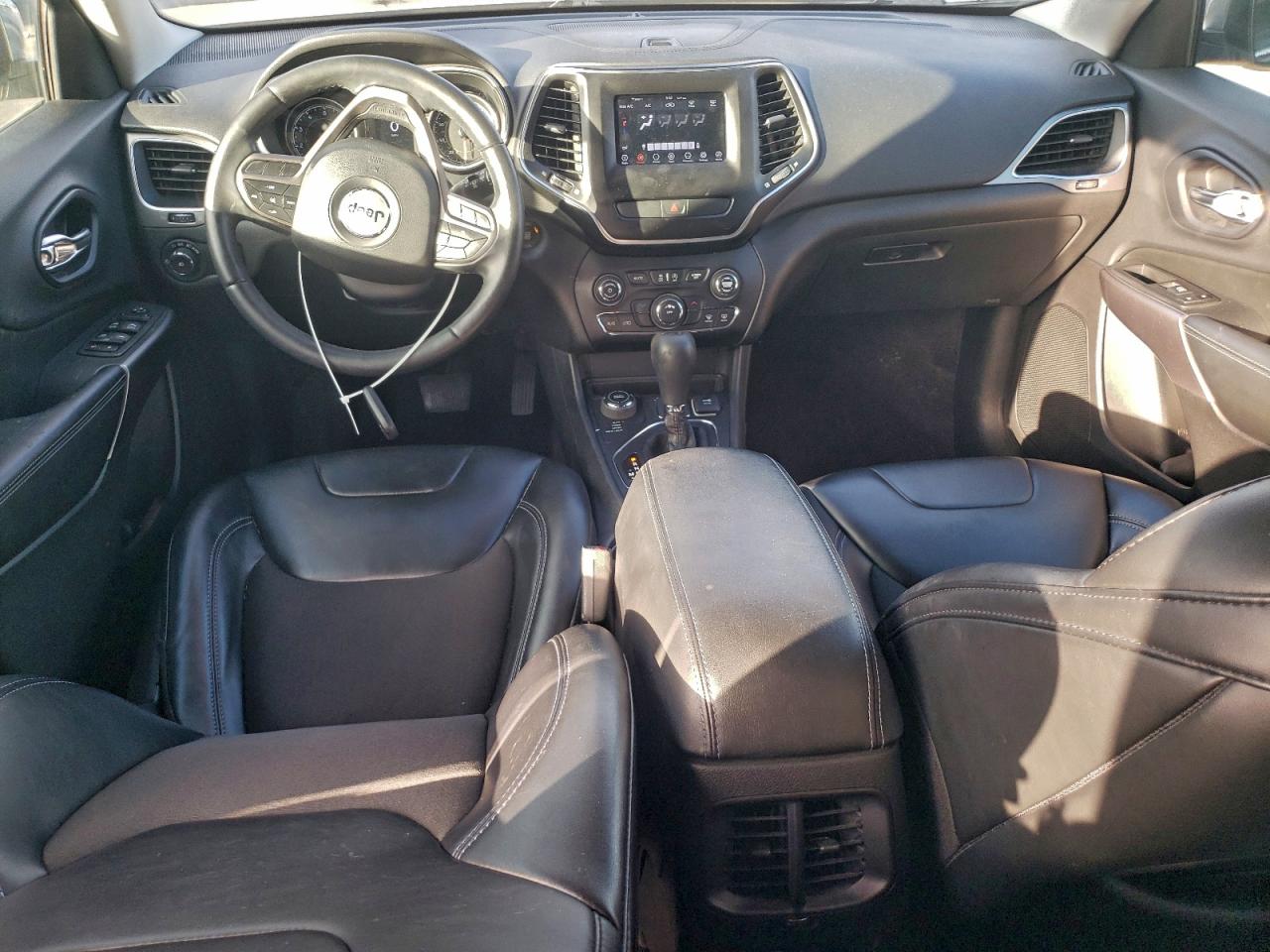 2019 JEEP CHEROKEE LATITUDE PLUS photo 8