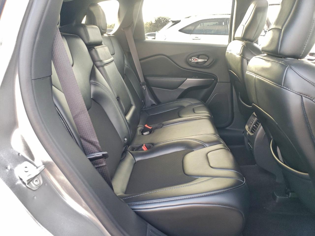2019 JEEP CHEROKEE LATITUDE PLUS photo 11