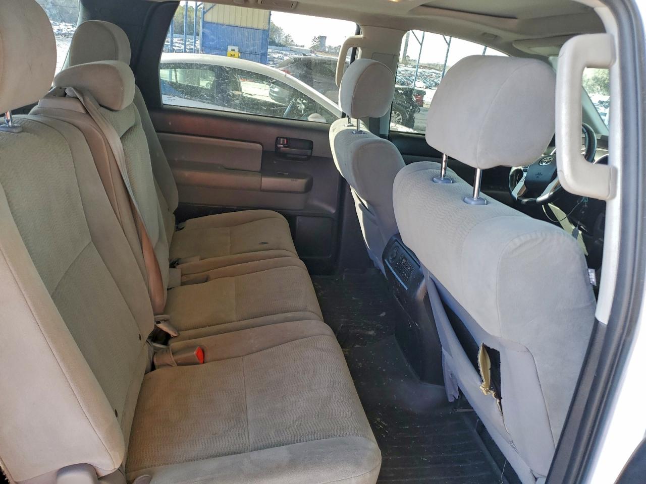 2017 TOYOTA SEQUOIA SR5 photo 10