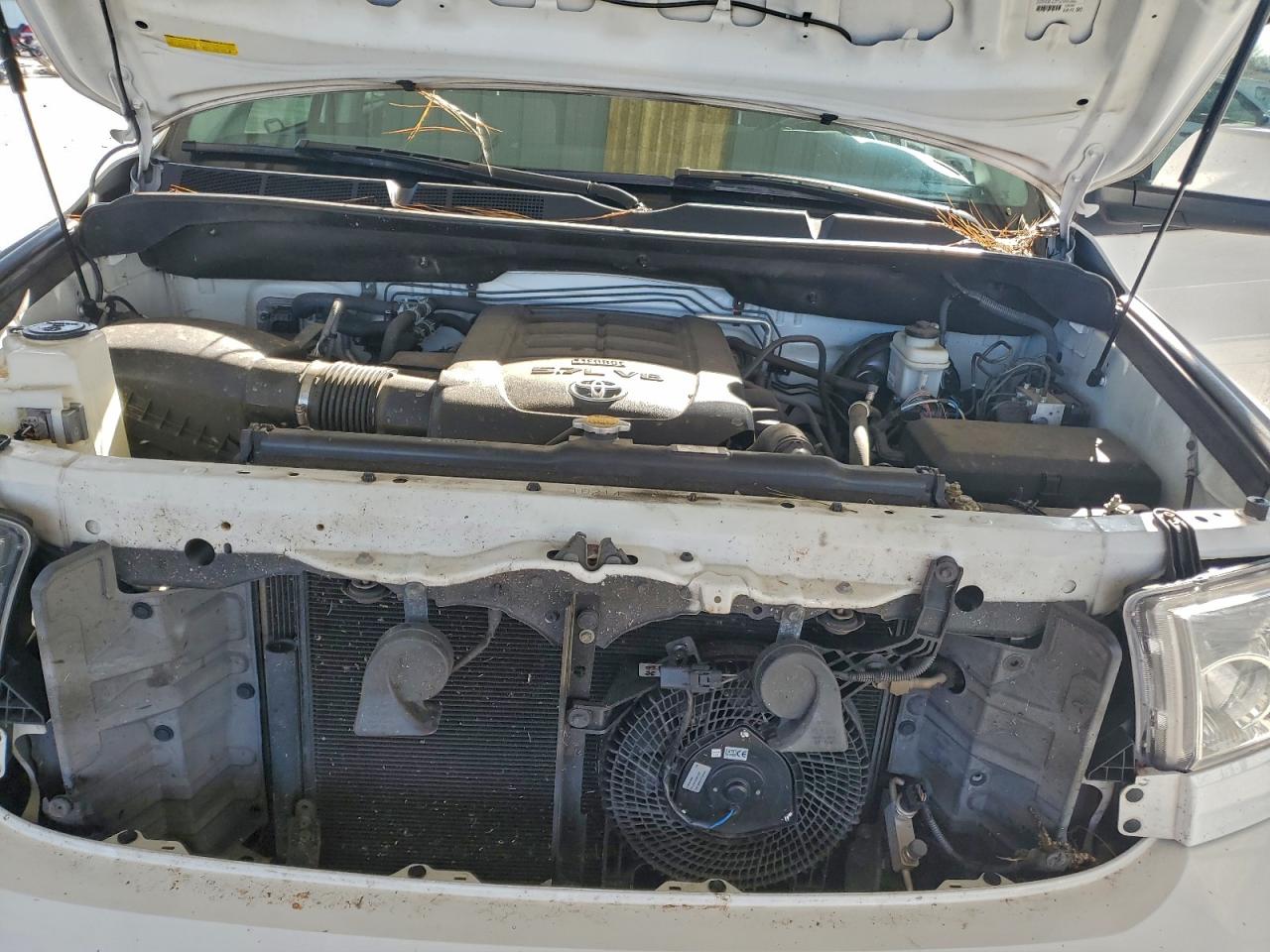 2017 TOYOTA SEQUOIA SR5 photo 11