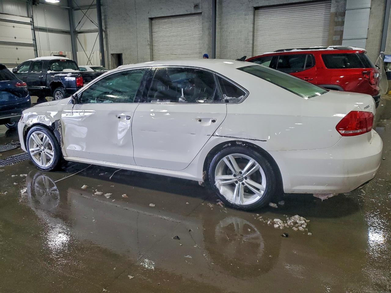 2014 VOLKSWAGEN PASSAT SE photo 2