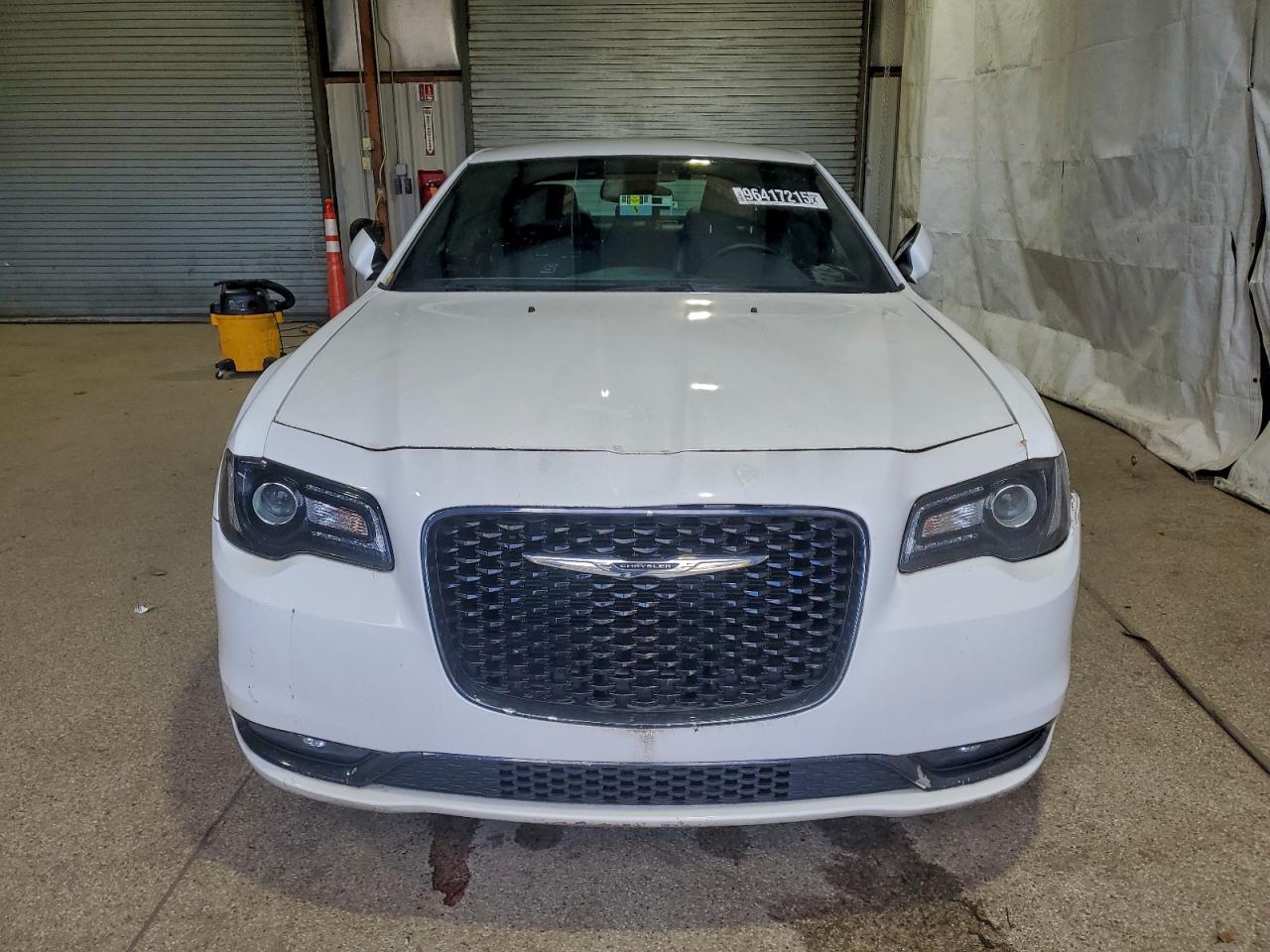 2019 CHRYSLER 300 S photo 5
