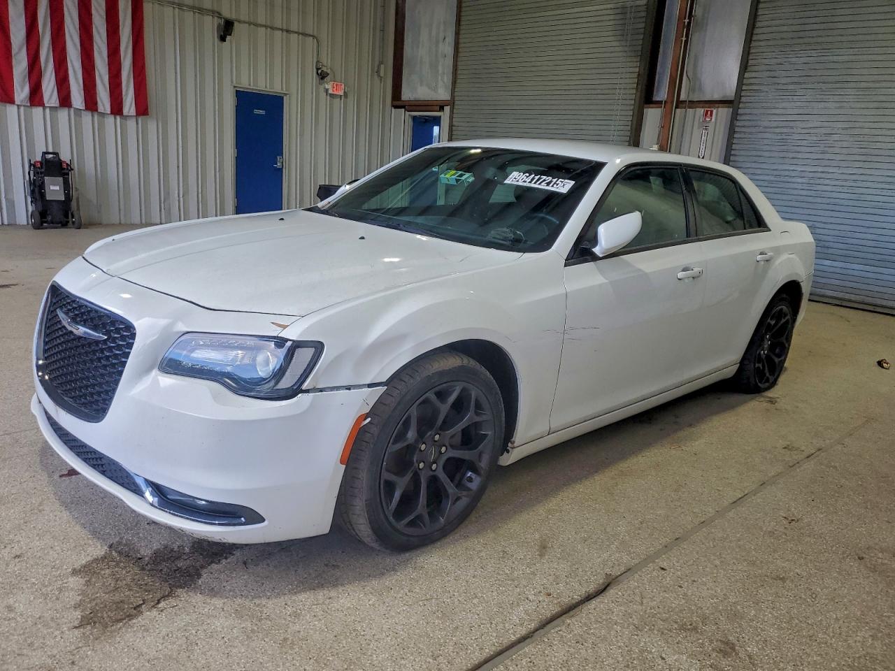2019 CHRYSLER 300