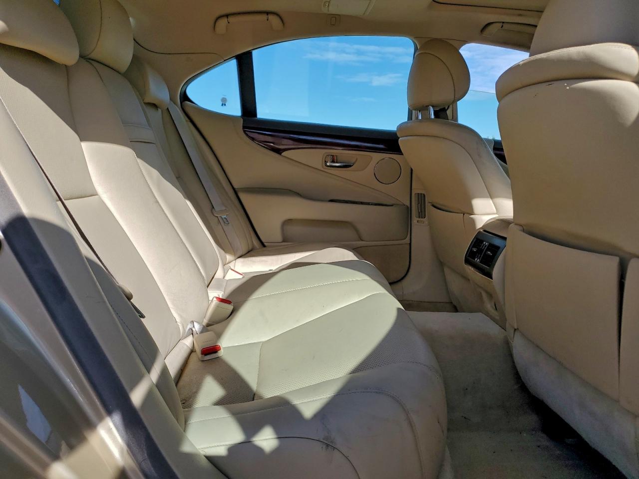 2008 LEXUS LS 460 photo 10