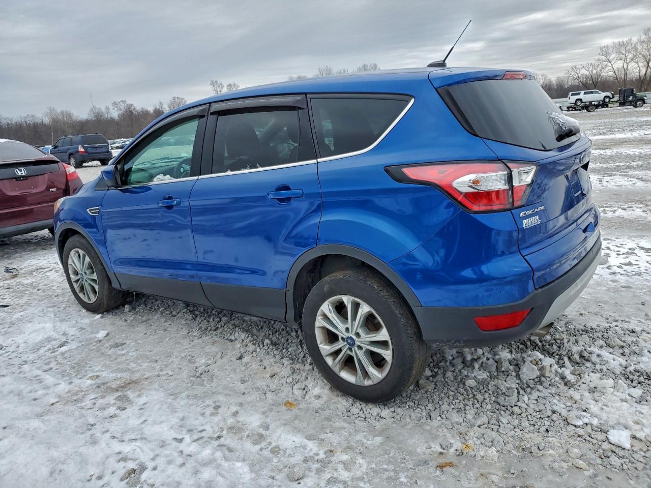 2017 FORD ESCAPE SE photo 2