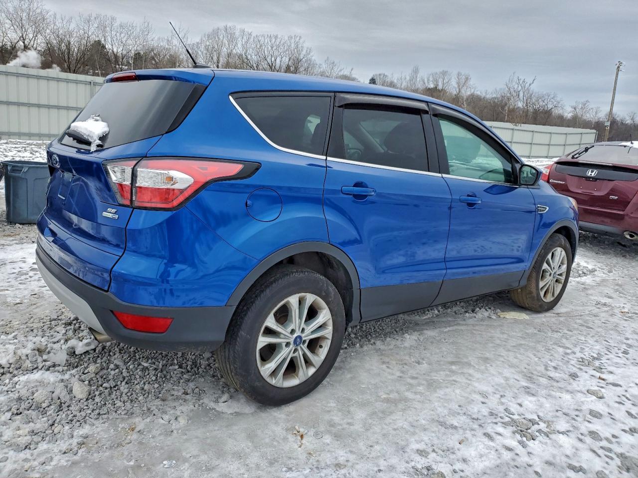 2017 FORD ESCAPE SE photo 3