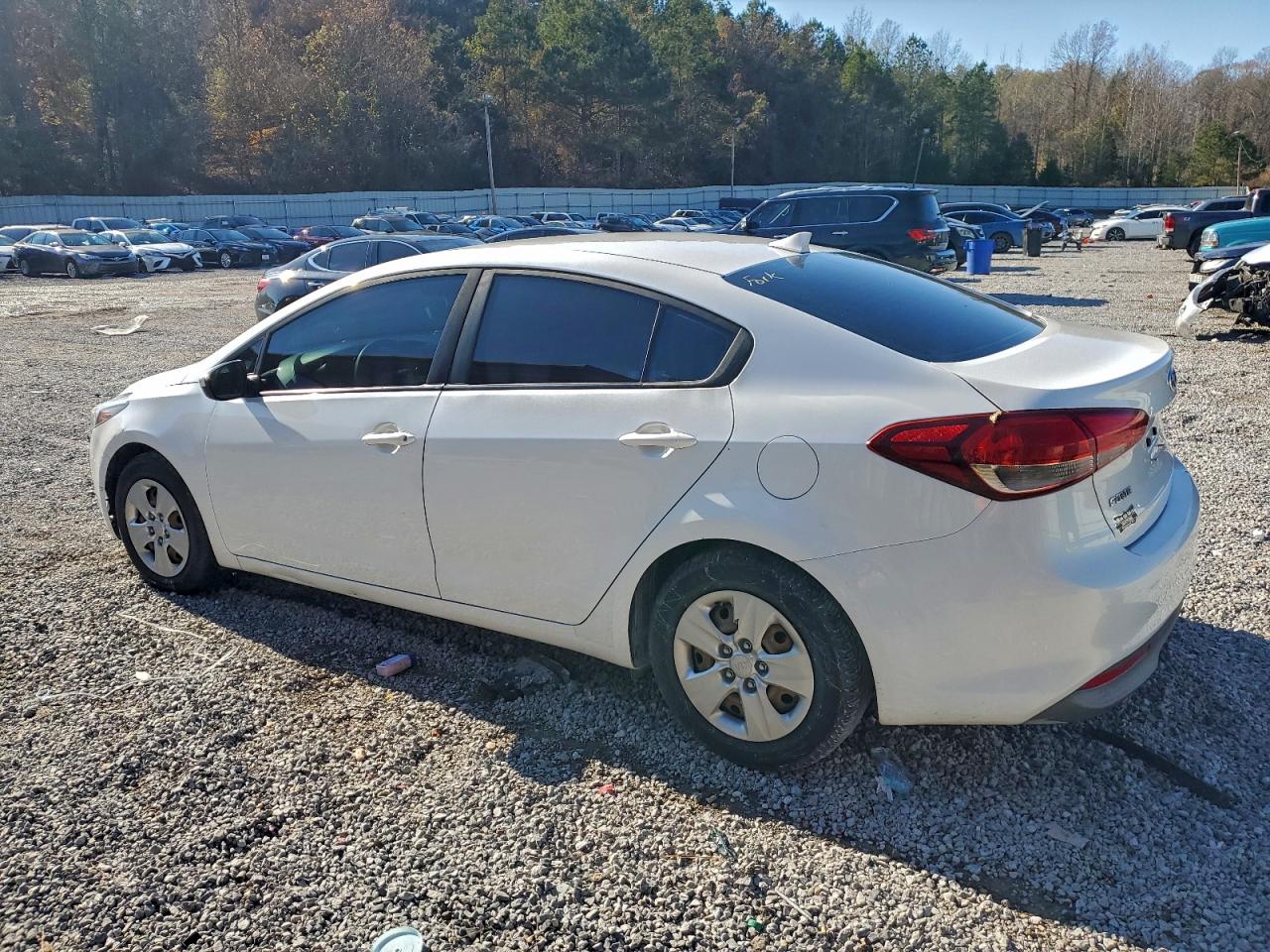 2017 KIA FORTE LX photo 2
