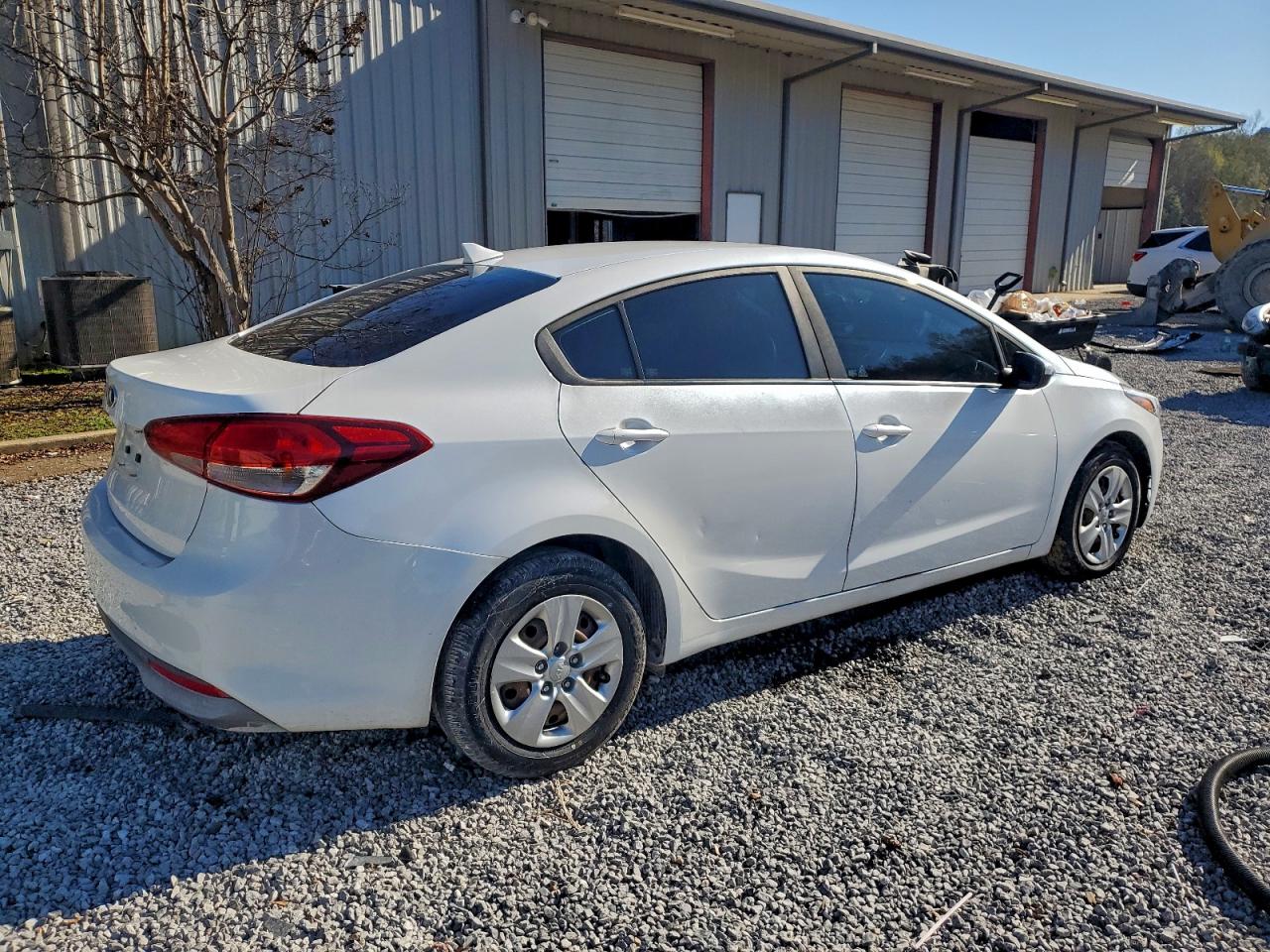 2017 KIA FORTE LX photo 3