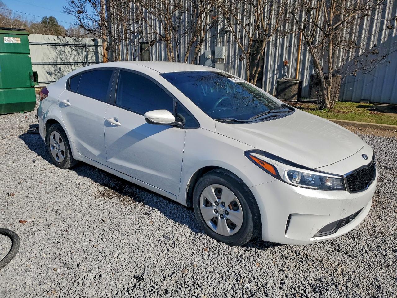 2017 KIA FORTE LX photo 4