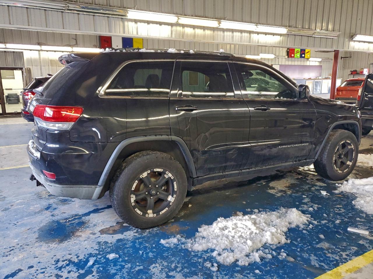 2014 JEEP GRAND CHEROKEE LAREDO photo 3