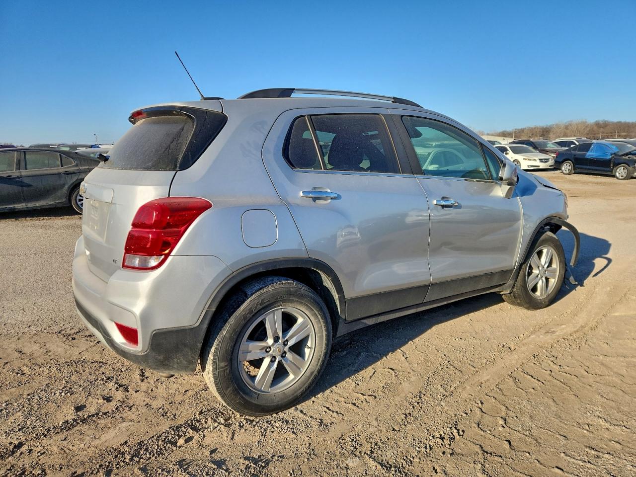 2019 CHEVROLET TRAX 1LT photo 3