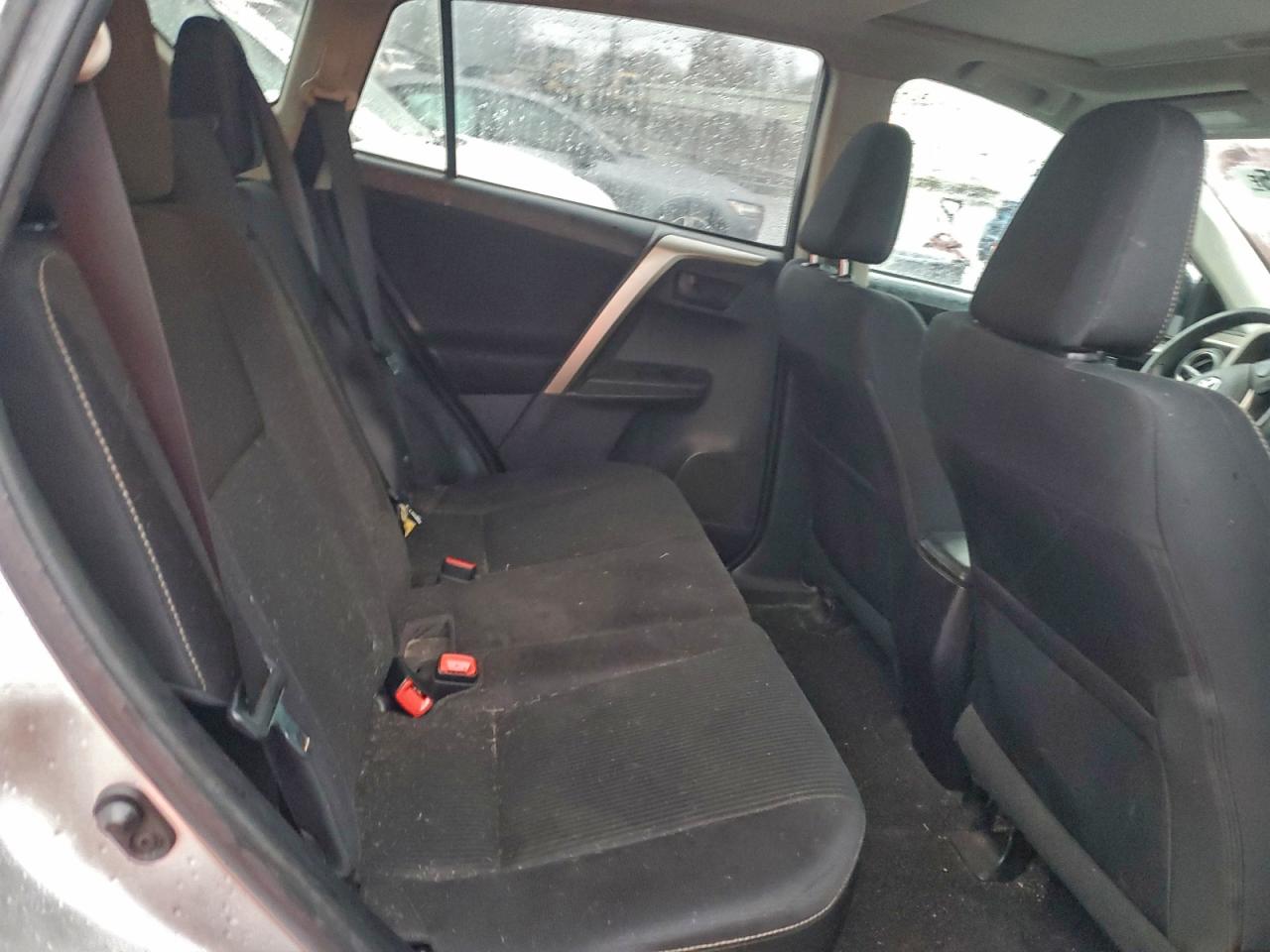 2013 TOYOTA RAV4 XLE photo 10