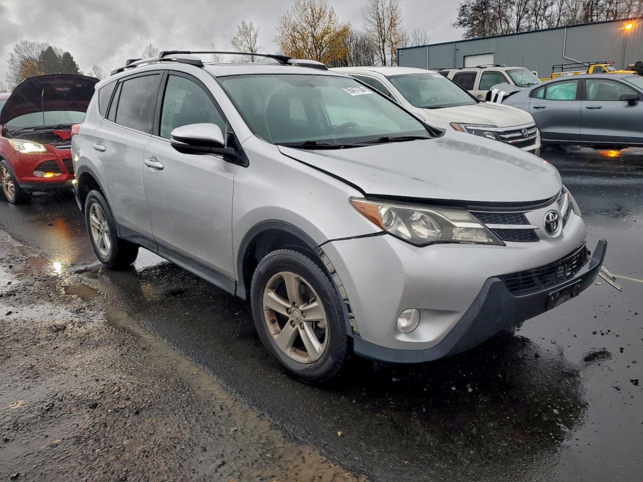 2013 TOYOTA RAV4 XLE photo 4