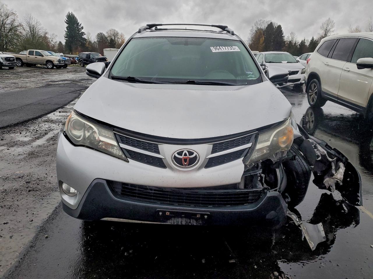2013 TOYOTA RAV4 XLE photo 5