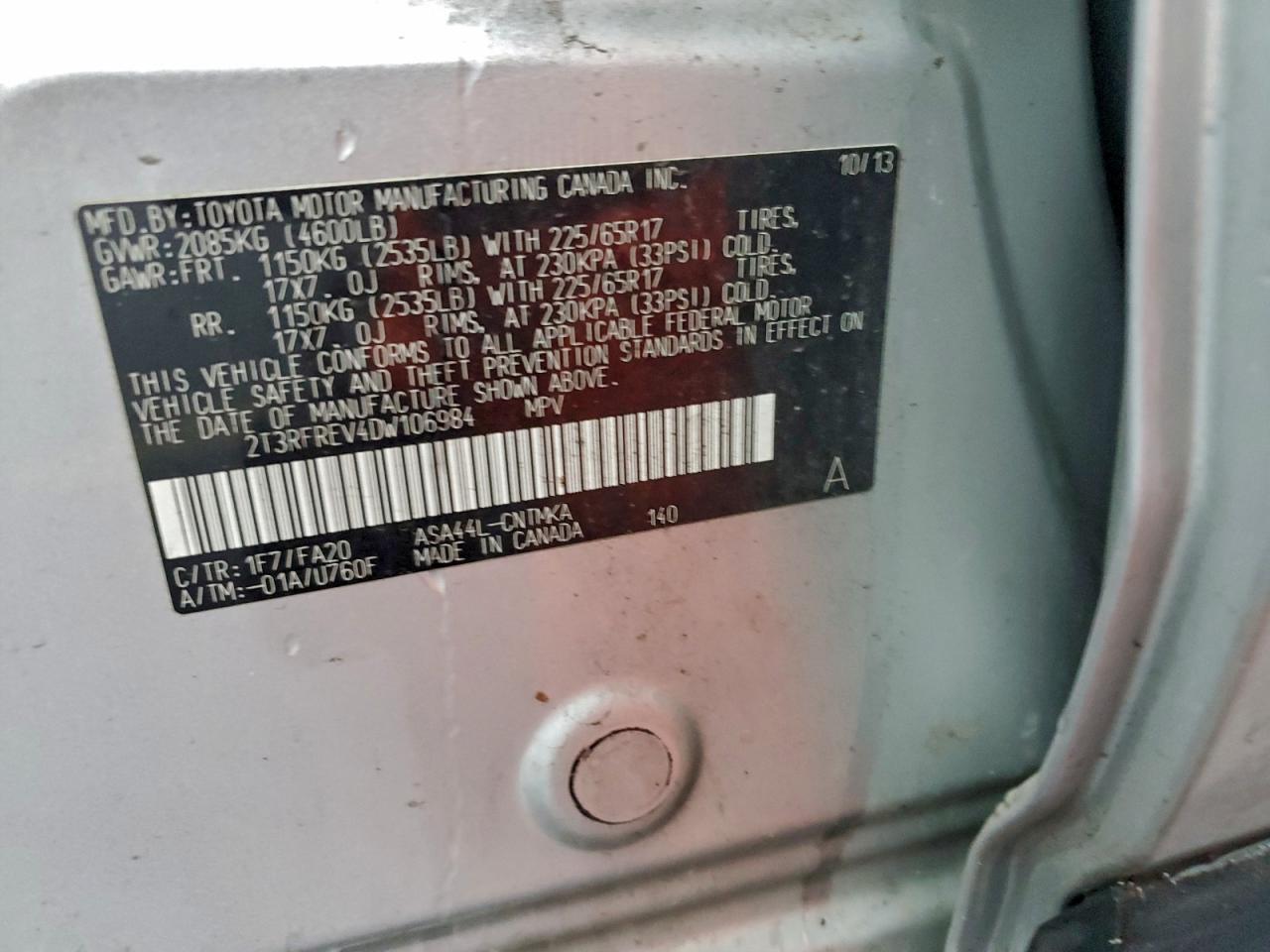 2013 TOYOTA RAV4 XLE photo 12