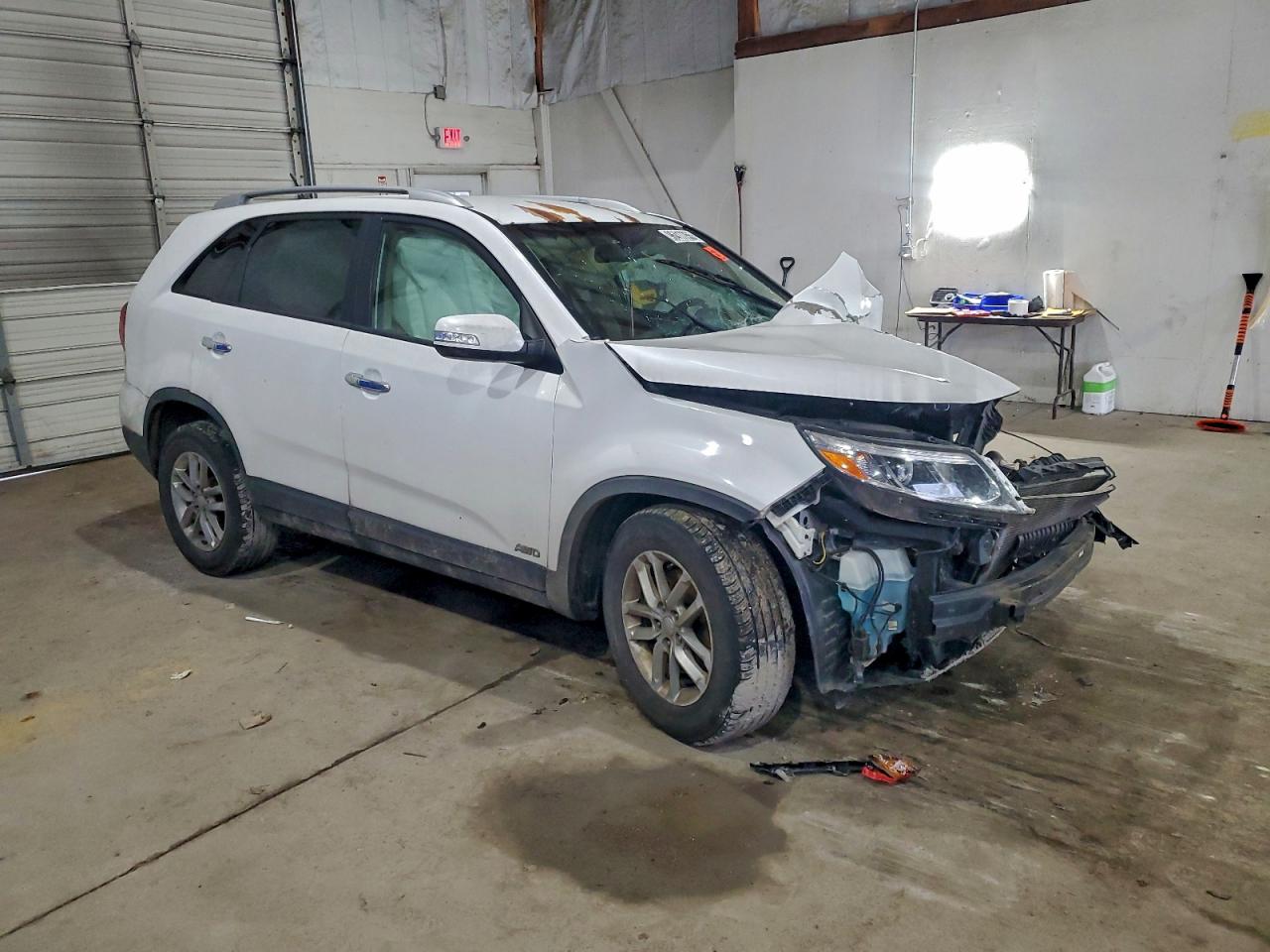 2015 KIA SORENTO LX photo 4