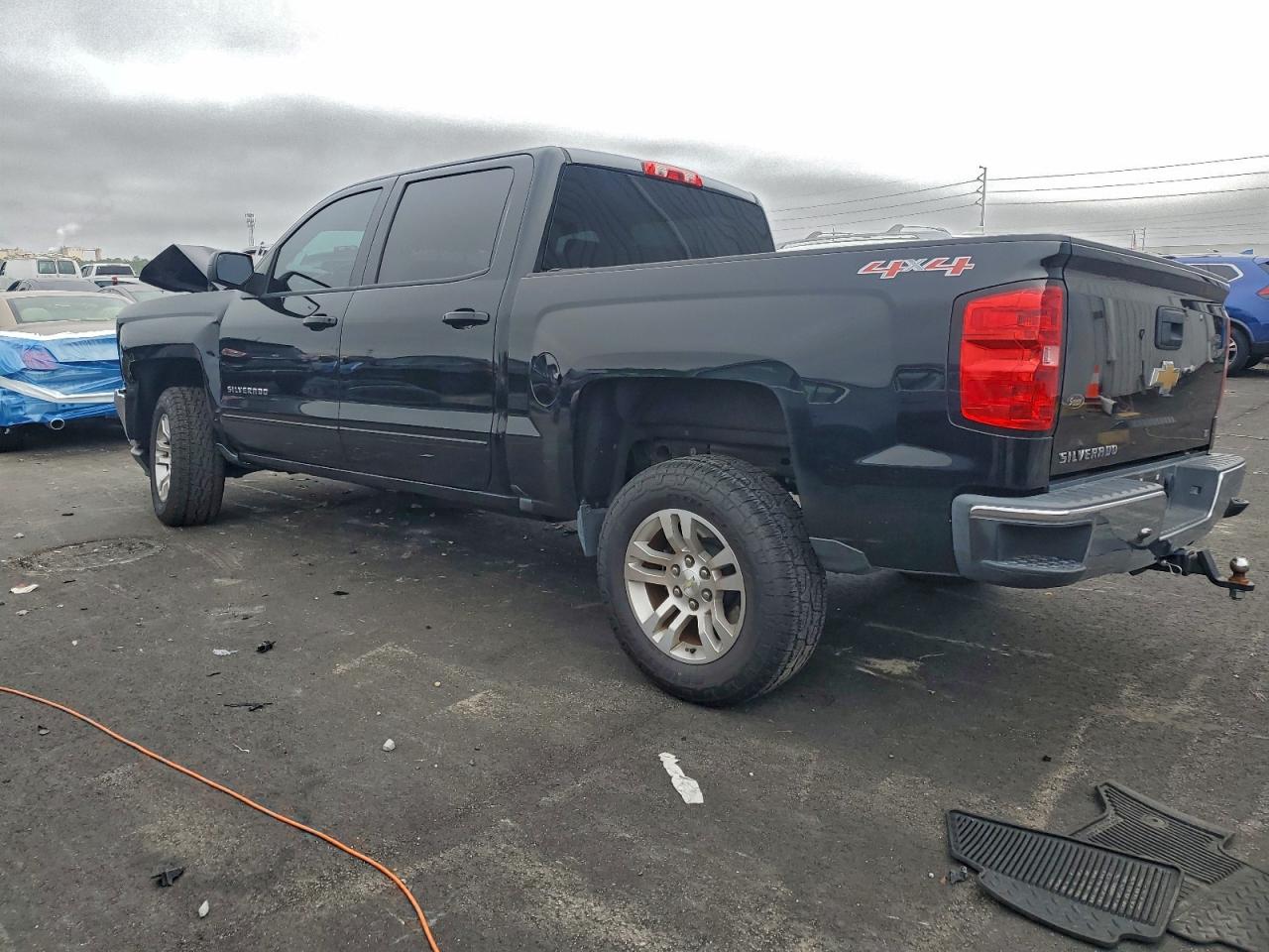 2017 CHEVROLET SILVERADO K1500 LT photo 2
