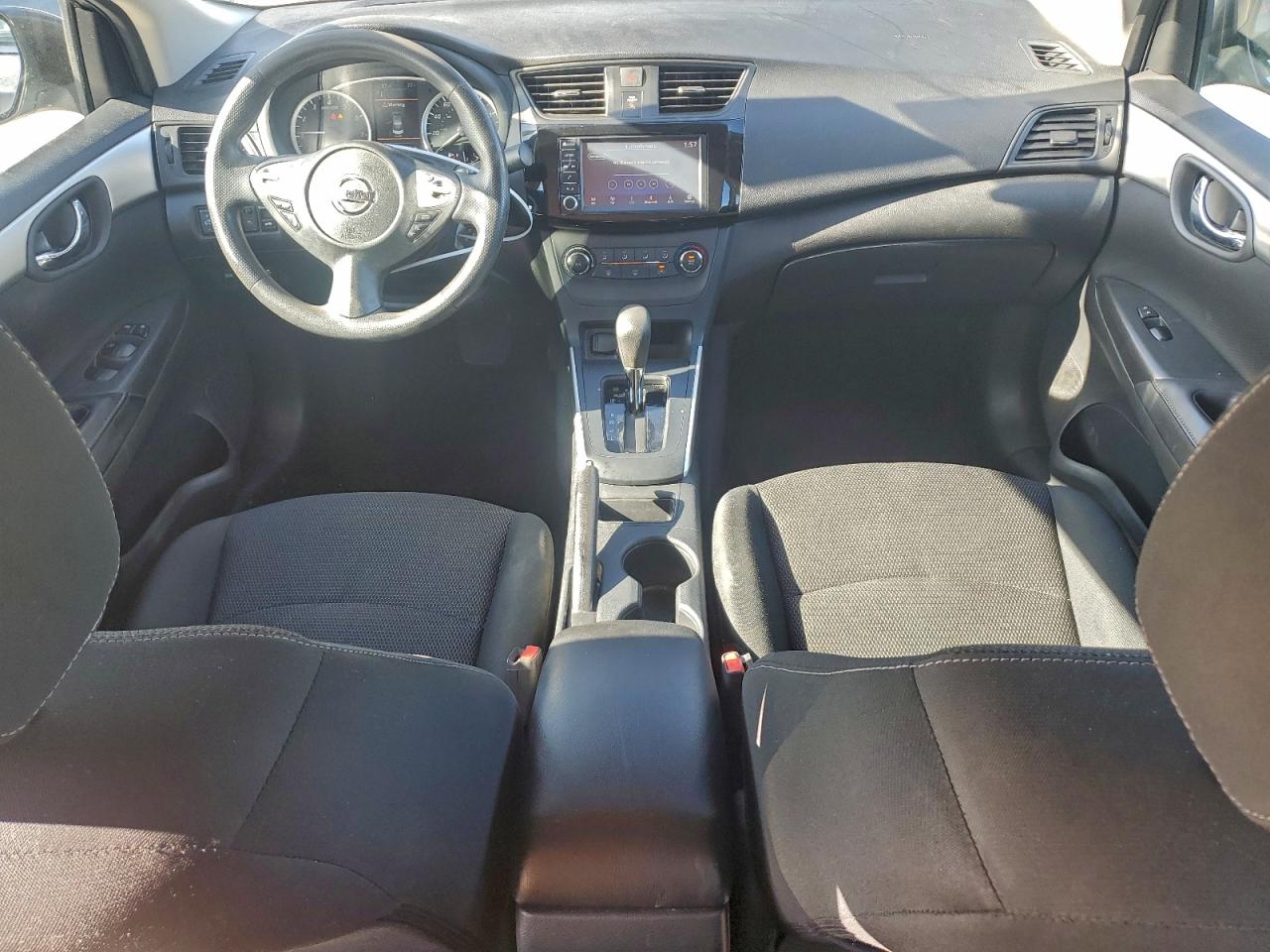 2019 NISSAN SENTRA S photo 8