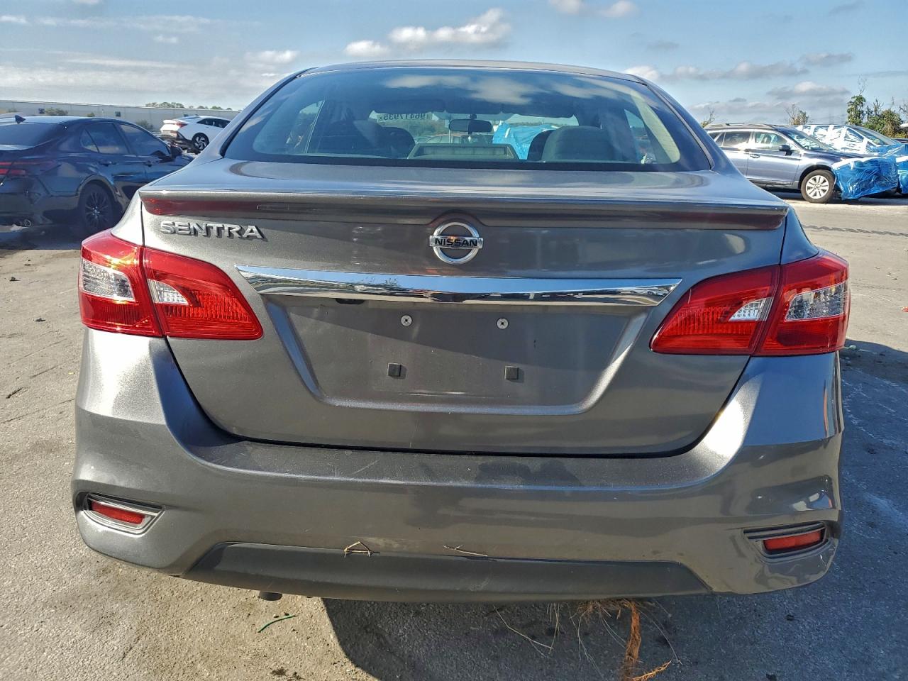 2019 NISSAN SENTRA S photo 6