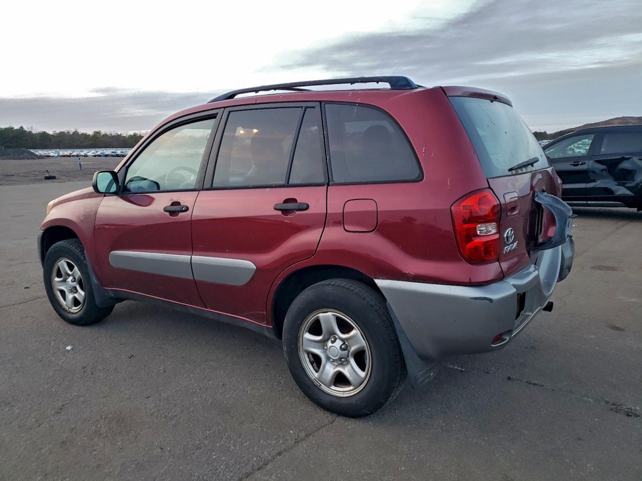 2005 TOYOTA RAV4 photo 2