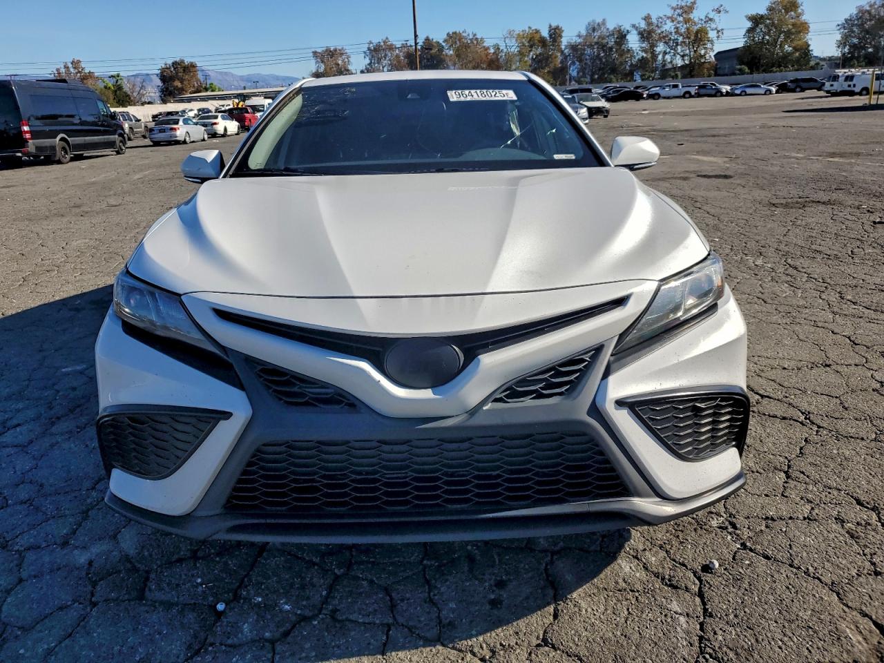 2021 TOYOTA CAMRY SE photo 5