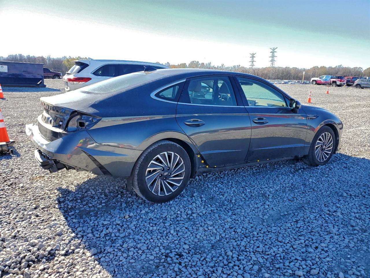 2024 HYUNDAI SONATA HYBRID photo 3