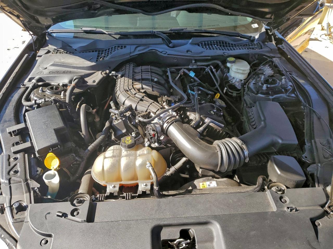 2017 FORD MUSTANG photo 11